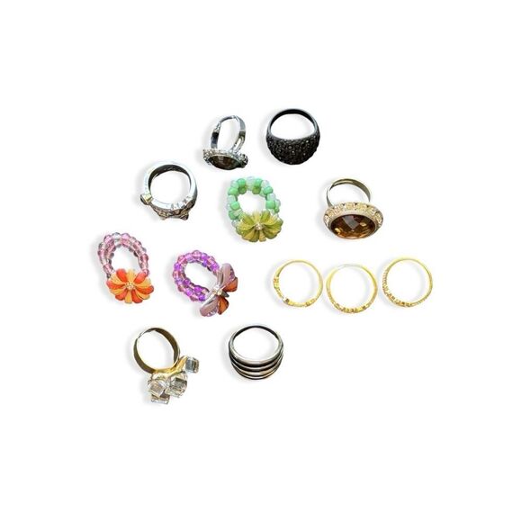 12 Piece Random Ring Bundle - Picture 2 of 12